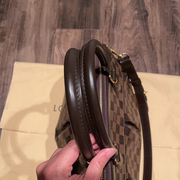 Louis Vuitton Trevi Damier PM - Picture 14 of 16